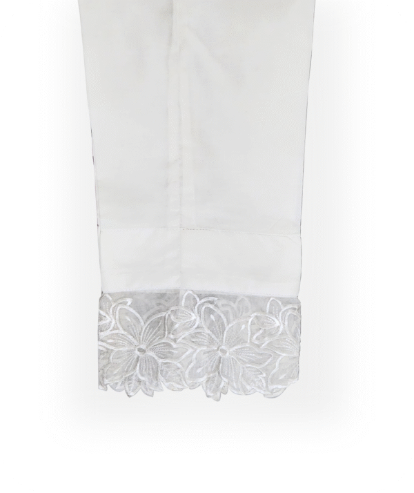 White pent trouser with organza lace